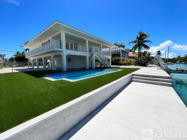 2 BR, 2 BA Apartment 244 W Seaview Dr, Marathon, FL 33050