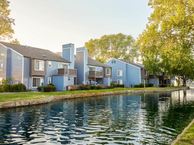 2 BR, 2 BA Apartment 244 Rock Harbor Lane Unit 105, San Mateo, CA 94404