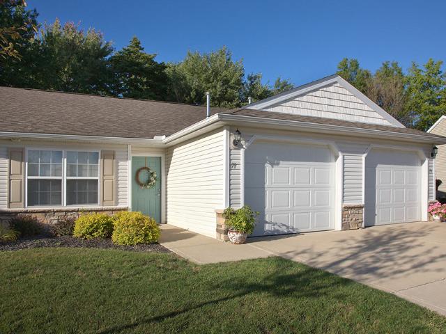 2 BR, 2 BA Apartment 245 Brittany Lane Unit 416, Elyria, OH 44035