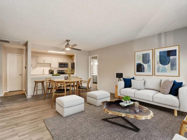 2 BR, 2 BA Apartment 2500 Central Drive Unit 1616, Bedford, TX 76021