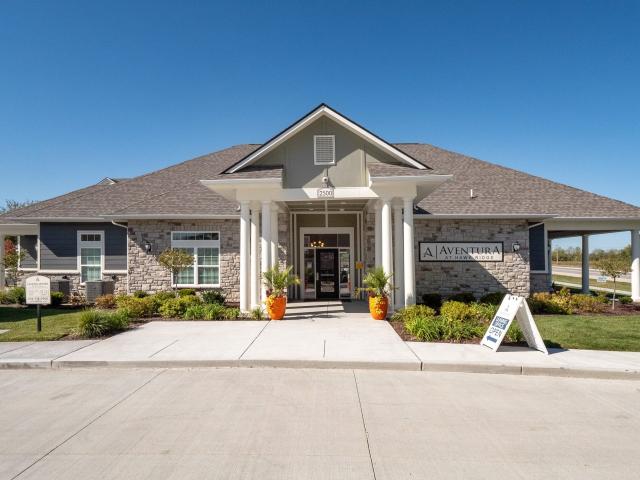 2 BR, 2 BA Apartment 2500 Hawk Ridge Trail Court Unit 1210, Lake Saint Louis, MO 63367