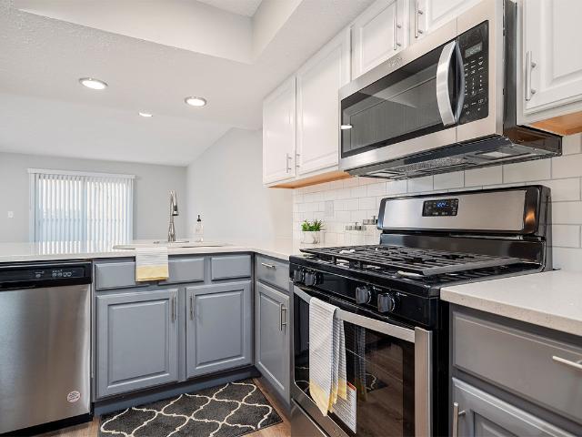 2 BR, 2 BA Apartment 2500 Hard Road Unit 2430NL, Dublin, OH 43016
