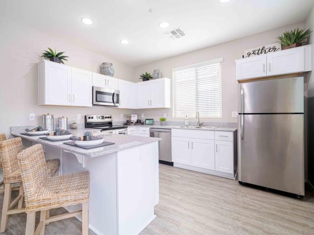 2 BR, 2 BA Apartment 2500 South 99th Avenue Unit 010, Tolleson, AZ 85353