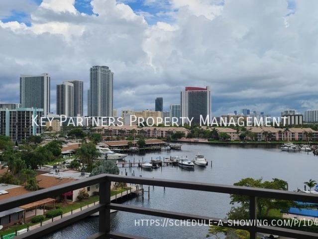 2 BR, 2 BA Apartment 2500 Parkview Dr, Hallandale Beach, FL 33009