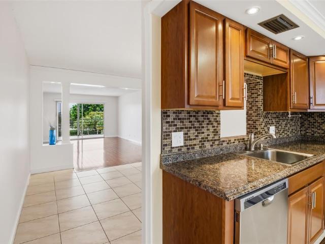 2 BR, 2 BA Apartment 2505 Antigua Terrace, Coconut Creek, FL 33066