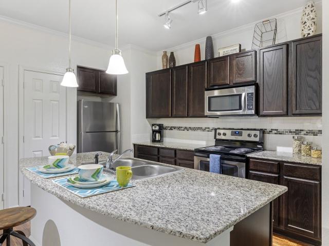 2 BR, 2 BA Apartment 250 N State Highway 360 Unit 10 203, Mansfield, TX 76063