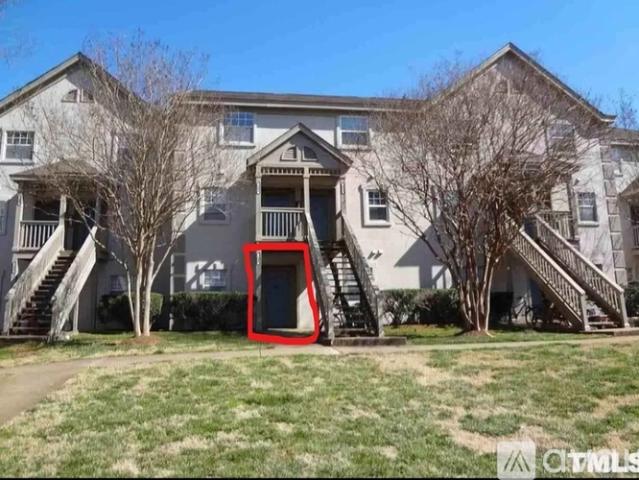 2 BR, 2 BA Apartment 2510 Avent Ferry Road, Raleigh, NC 27606