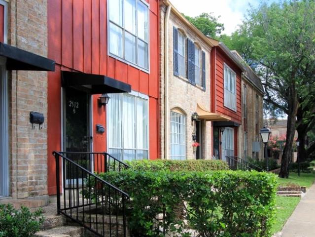 2 BR, 2 BA Apartment 2520 Winrock Boulevard Unit 0290, Houston, TX 77057