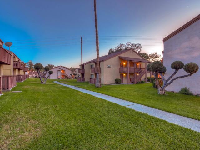 2 BR, 2 BA Apartment 2547 Temple Avenue Unit 2595E, West Covina, CA 91792
