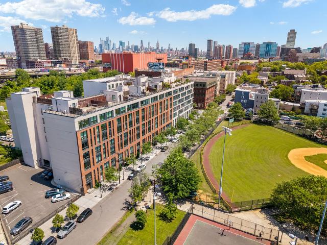 2 BR, 2 BA Apartment 255 Brunswick St Unit 611, Jersey City, NJ 07302