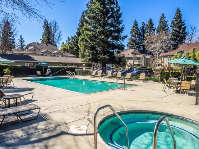 2 BR, 2 BA Apartment 2593 Millcreek Drive Unit 033, Sacramento, CA 95833