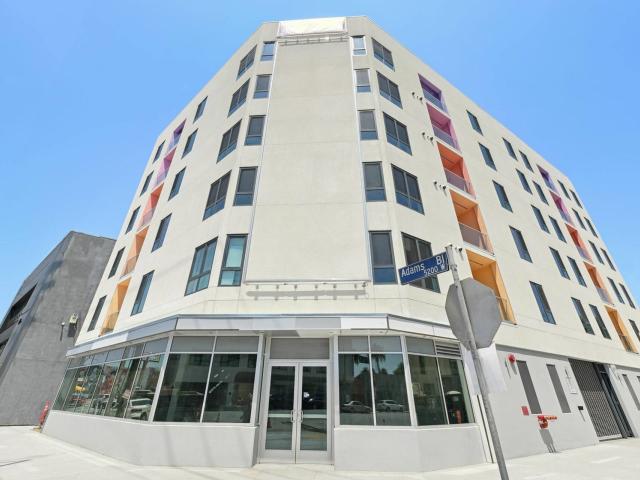 2 BR, 2 BA Apartment 2599 Alsace Avenue Unit 302, Los Angeles, CA 90016