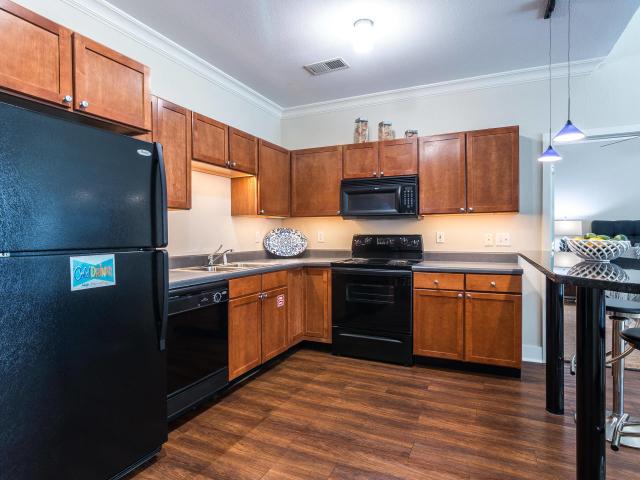 2 BR, 2 BA Apartment 2600 Cityview Drive Unit C1 0107, Kansas City, MO 64116