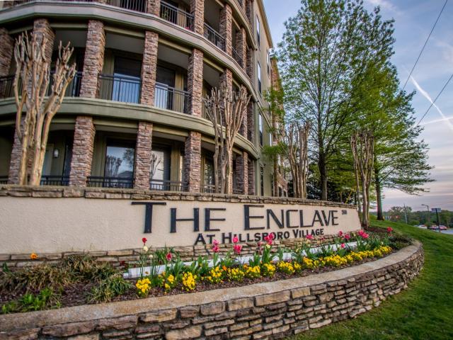 2 BR, 2 BA Apartment 2600 Hillsboro Pike, Nashville, TN 37212