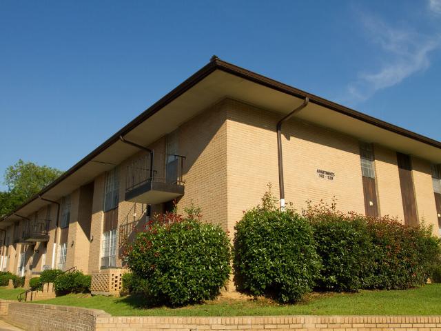 2 BR, 2 BA Apartment 2600 Westward Dr Unit 802, San Antonio, TX 78227