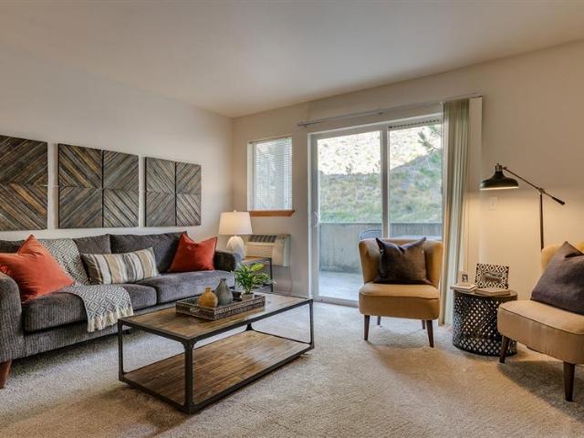 2 BR, 2 BA Apartment 2610 W Westwood Lane Unit 10 205, Spokane, WA 99224