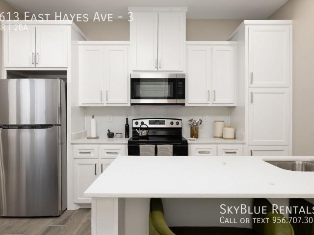 2 BR, 2 BA Apartment 2613 East Hayes Ave Alton, TX 78573