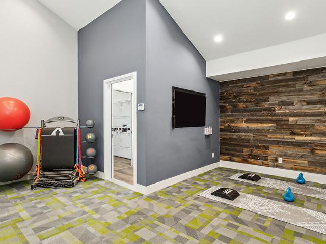 2 BR, 2 BA Apartment 2645 Stonecreek Drive Unit 106, Sacramento, CA 95833