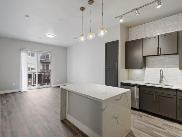 2 BR, 2 BA Apartment 2660 North Haskell Avenue Unit 2180, Dallas, TX 75204