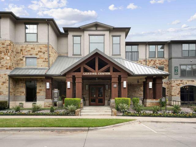2 BR, 2 BA Apartment 2707 North Fitzhugh Avenue Unit 1155, Dallas, TX 75204