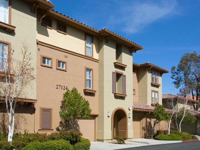 2 BR, 2 BA Apartment 27105 Silver Oak Lane Unit 2336, Canyon Country, CA 91387