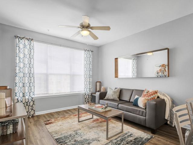 2 BR, 2 BA Apartment 2713 Rio Grande St, Austin, TX 78705