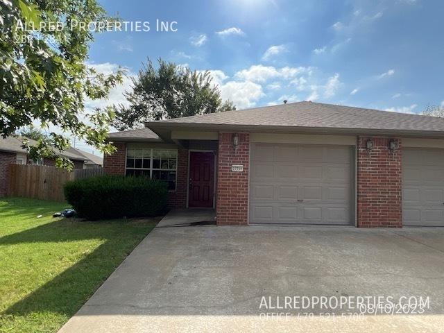 2 BR, 2 BA Apartment 2725 Ponchartrain St, Springdale, AR 72764