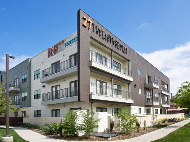 2 BR, 2 BA Apartment 2727 Kings Road Unit 2118, Dallas, TX 75219