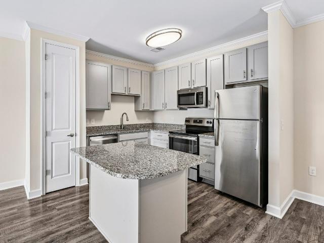 2 BR, 2 BA Apartment 2778 2nd Street Northeast Unit 2770 108, Hickory, NC 28601