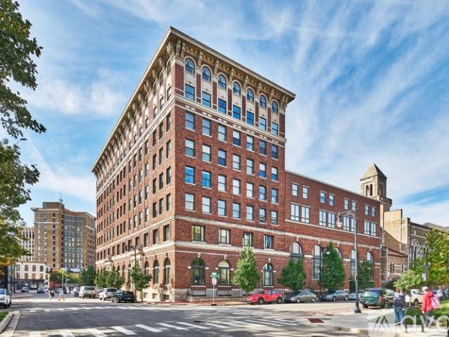 2 BR, 2 BA Apartment 27 Library Street Northeast, Unit 602, Grand Rapids, MI 49503
