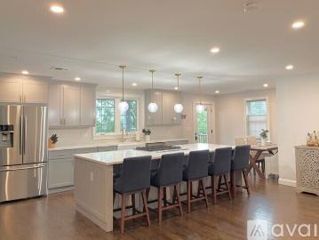 2 BR, 2 BA Apartment 27 Suffolk Street, Unit 3, Chelsea, MA 02150