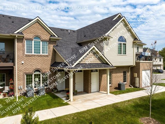 2 BR, 2 BA Apartment 2826 Barrington Square, Auburn Hills, MI 48326