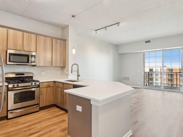 2 BR, 2 BA Apartment 2845 Easton Street Unit 2815 212, Downers Grove, IL 60515