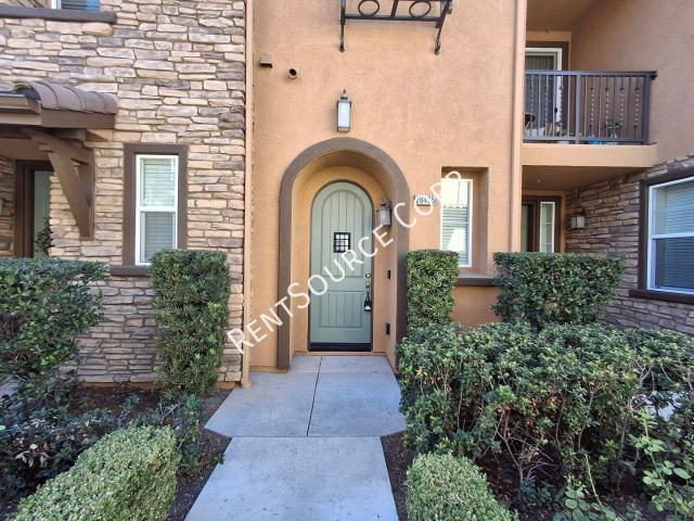 2 BR, 2 BA Apartment 28465 Herrera St Valencia, CA 91354