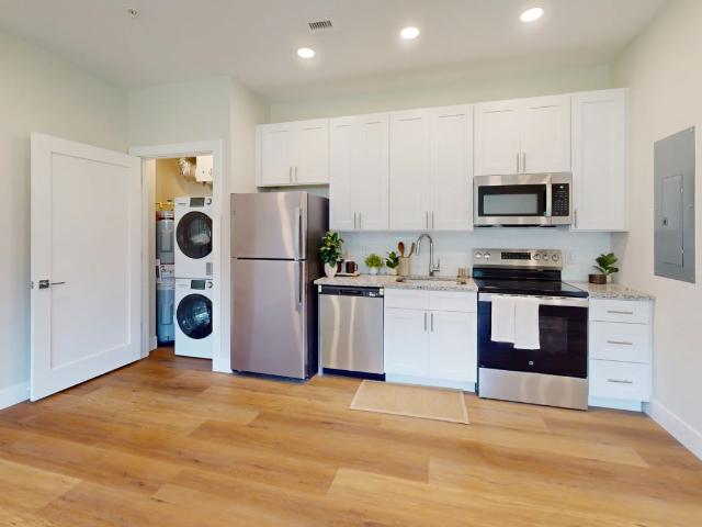 2 BR, 2 BA Apartment 2846 NW 7th Terrace Unit 208, Gainesville, FL 32609