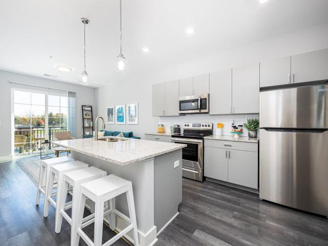 2 BR, 2 BA Apartment 2875 Olentangy River Road Unit 327, Columbus, OH 43202