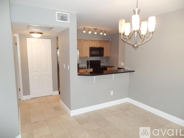 2 BR, 2 BA Apartment 2881 N Oakland Forest Dr, Unit 112, Oakland Park, FL 33309