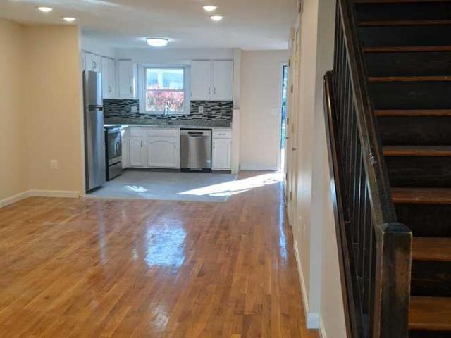2 BR, 2 BA Apartment 28 Otis St Manchester, CT 06040
