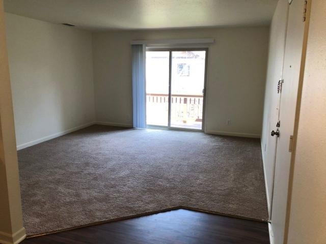 2 BR, 2 BA Apartment 2900 Middle Road Unit 2202, Bettendorf, IA 52722