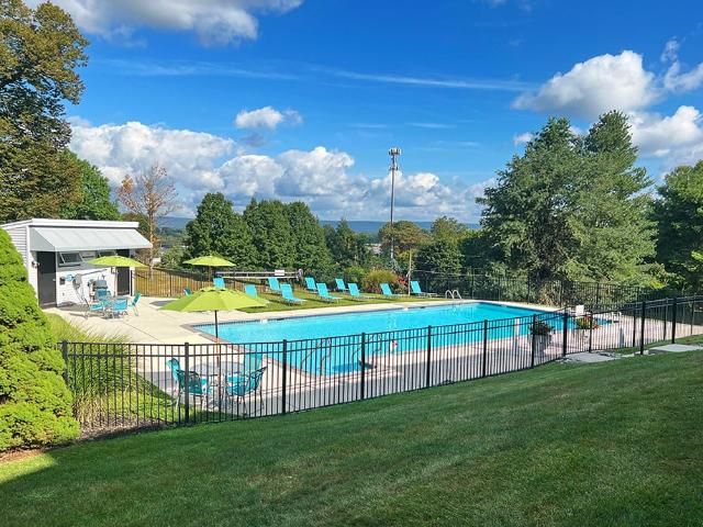 2 BR, 2 BA Apartment 2902 Chesterbrook Court Unit 211, Camp Hill, PA 17011