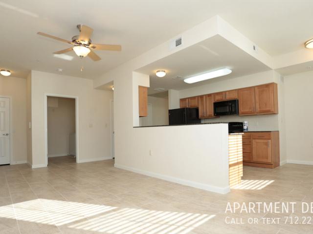2 BR, 2 BA Apartment 2921 Avenue H, Galveston, TX 77550