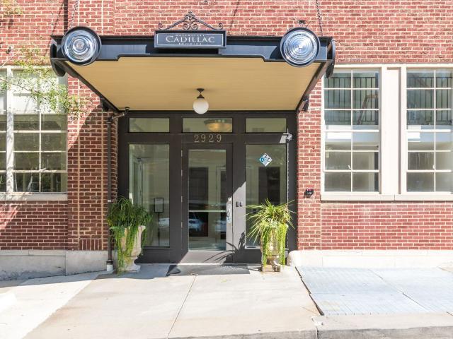 2 BR, 2 BA Apartment 2929 McGee Trafficway Kansas City, MO 64108, USA, Kansas City, MO 64108
