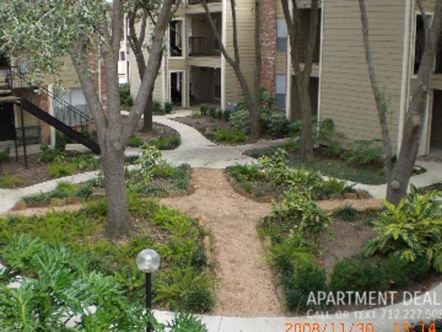 2 BR, 2 BA Apartment 29 Ashford Point DrÂ, Houston, TX 77082