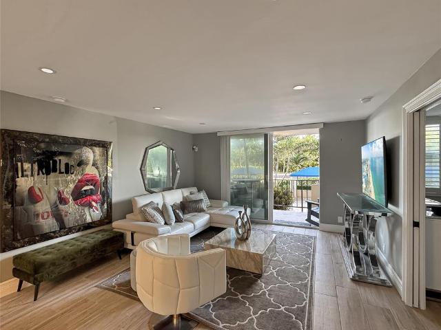 2 BR, 2 BA Apartment 2000 South Ocean Boulevard, Lauderdale by the Sea, FL 33062
