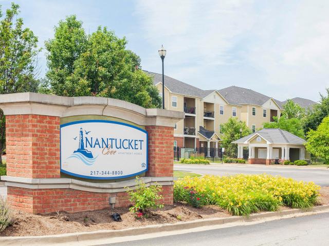 2 BR, 2 BA Apartment 2001 Moreland Boulevard Unit 106, Champaign, IL 61822