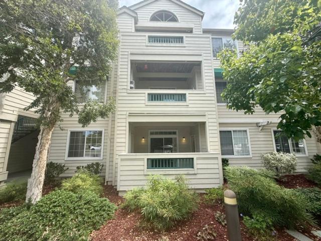 2 BR, 2 BA Apartment 2005 Hastings Shore Ln, Redwood City, CA 94065