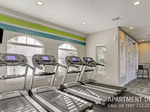 2 BR, 2 BA Apartment 200 236 Dominion Park DrÂ, Houston, TX 77090