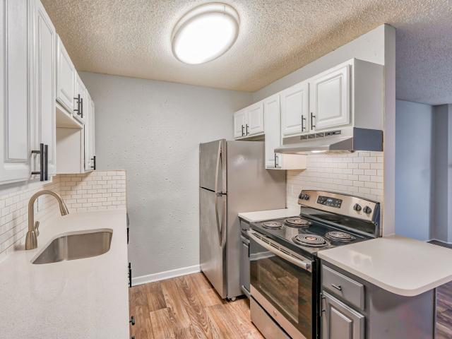 2 BR, 2 BA Apartment 200 North Carolina 54 Unit 302, Carrboro, NC 27510