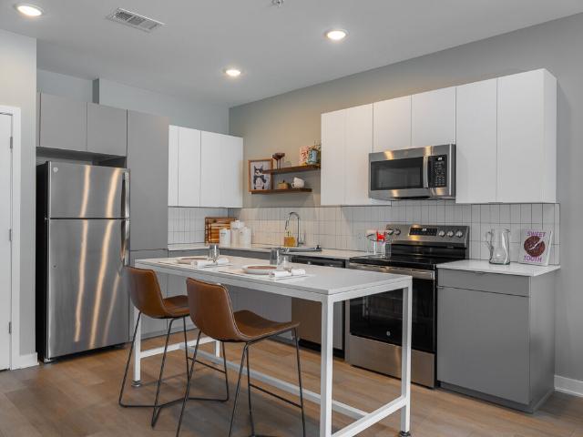 2 BR, 2 BA Apartment 200 South James Street Unit 211, Kansas City, KS 66118