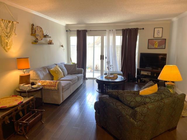 2 BR, 2 BA Apartment 20134 Leadwell St, Winnetka, CA 91306